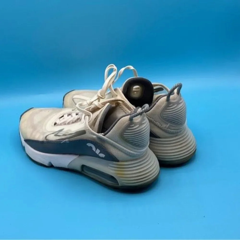 Nike Air Max 2090 Sneakers - Cream and Gray‎